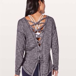Lululemon Athletica Laced with Intent Active Top Lace-Up Back L/S Size-8 EUC